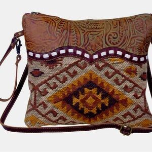 MYRA CROSSBODY BAG-TO-HANDBAG